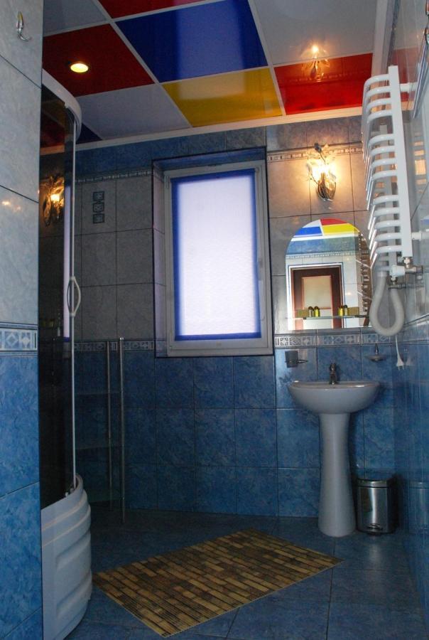 Argo Premium Hotel Lviv Bagian luar foto