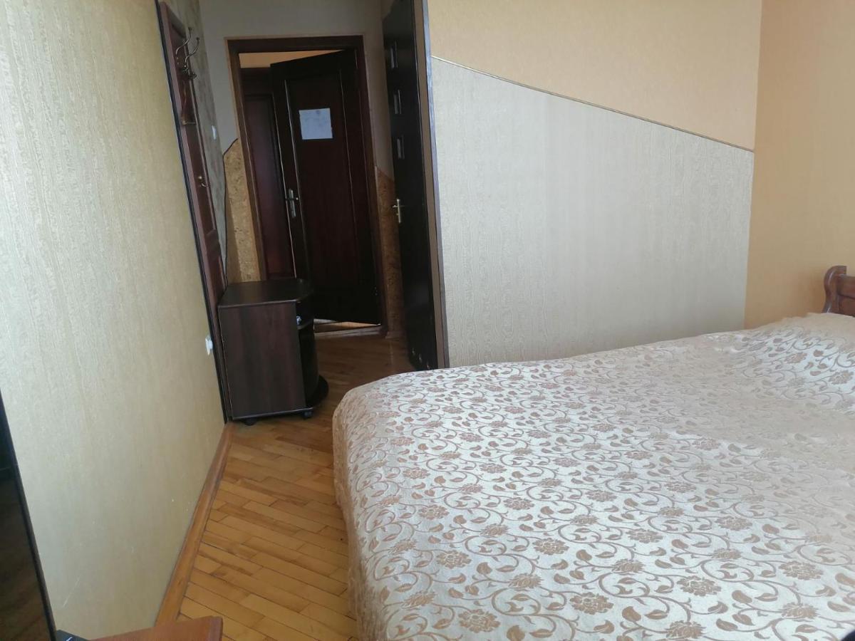 Argo Premium Hotel Lviv Bagian luar foto