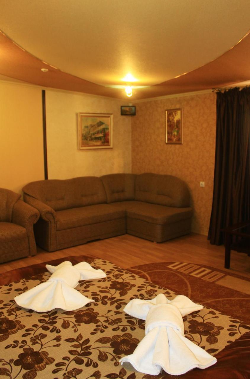 Argo Premium Hotel Lviv Bagian luar foto