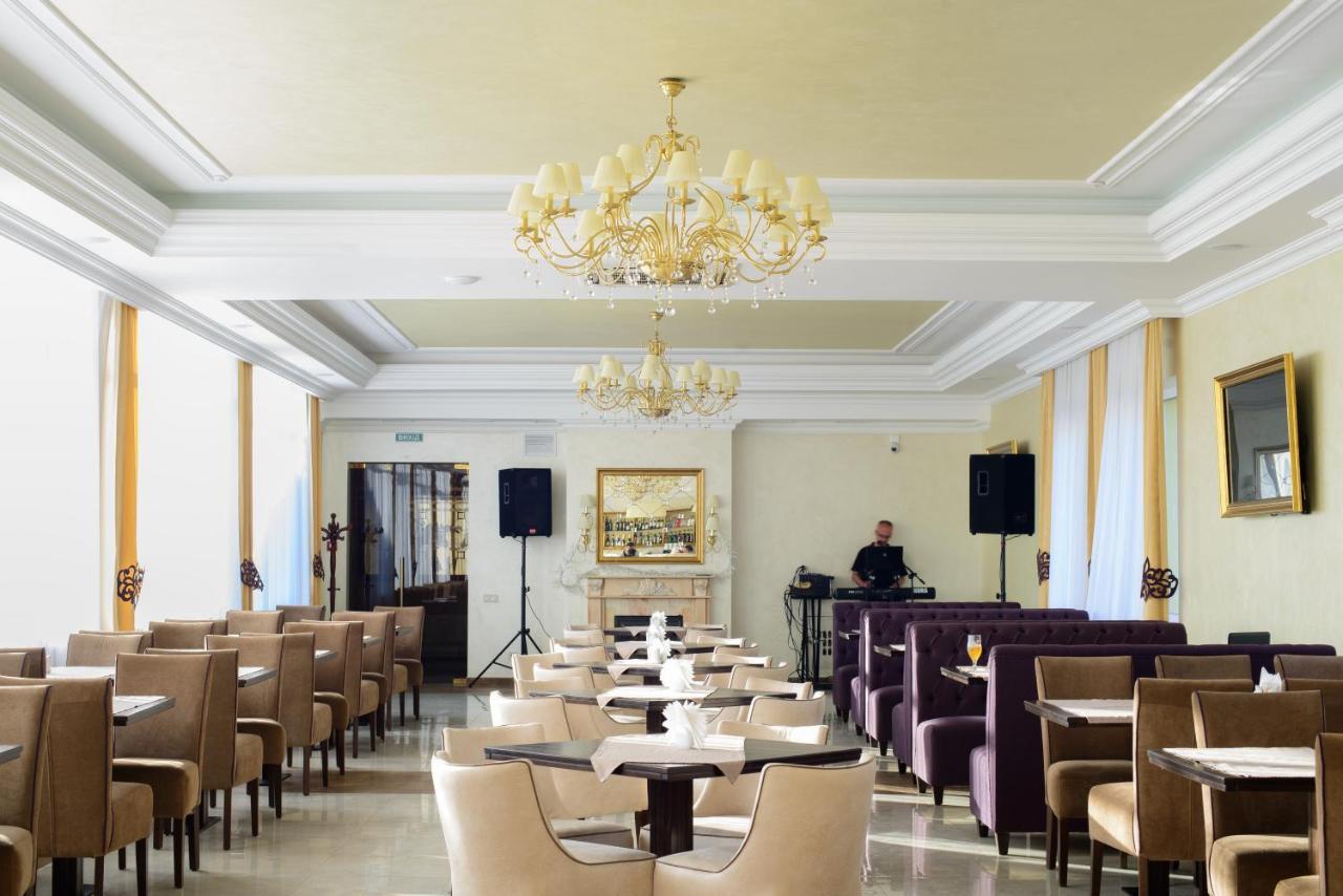 Argo Premium Hotel Lviv Bagian luar foto